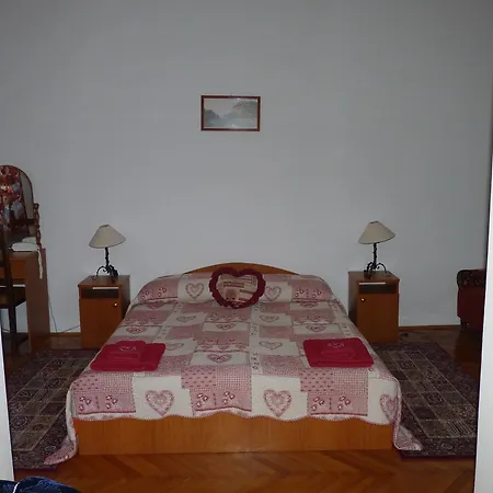 Kastelyszallo Szarkavar Kaposújlak