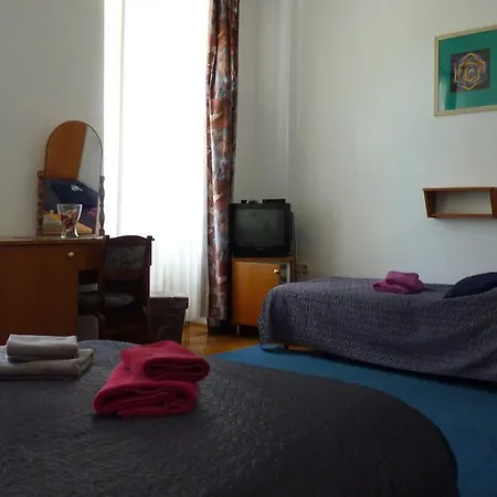Kastelyszallo Szarkavar 3* Kaposújlak